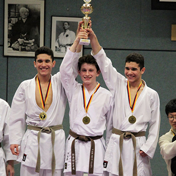 Kumite Team Nael&Mehdi Haydari mit Arne Krippendorf