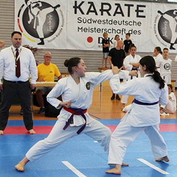 Sophie Wagemann (li.)